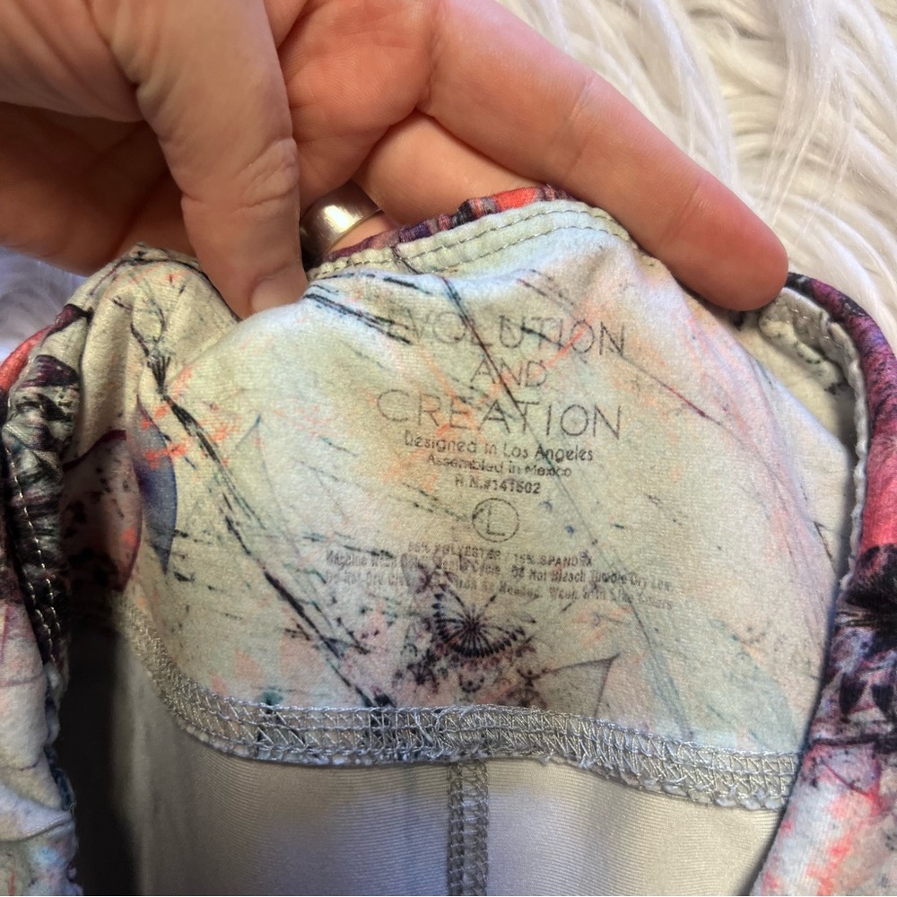 Evolution and Creation eye catching geometric Abstract Leggings - Picture 5 of 5